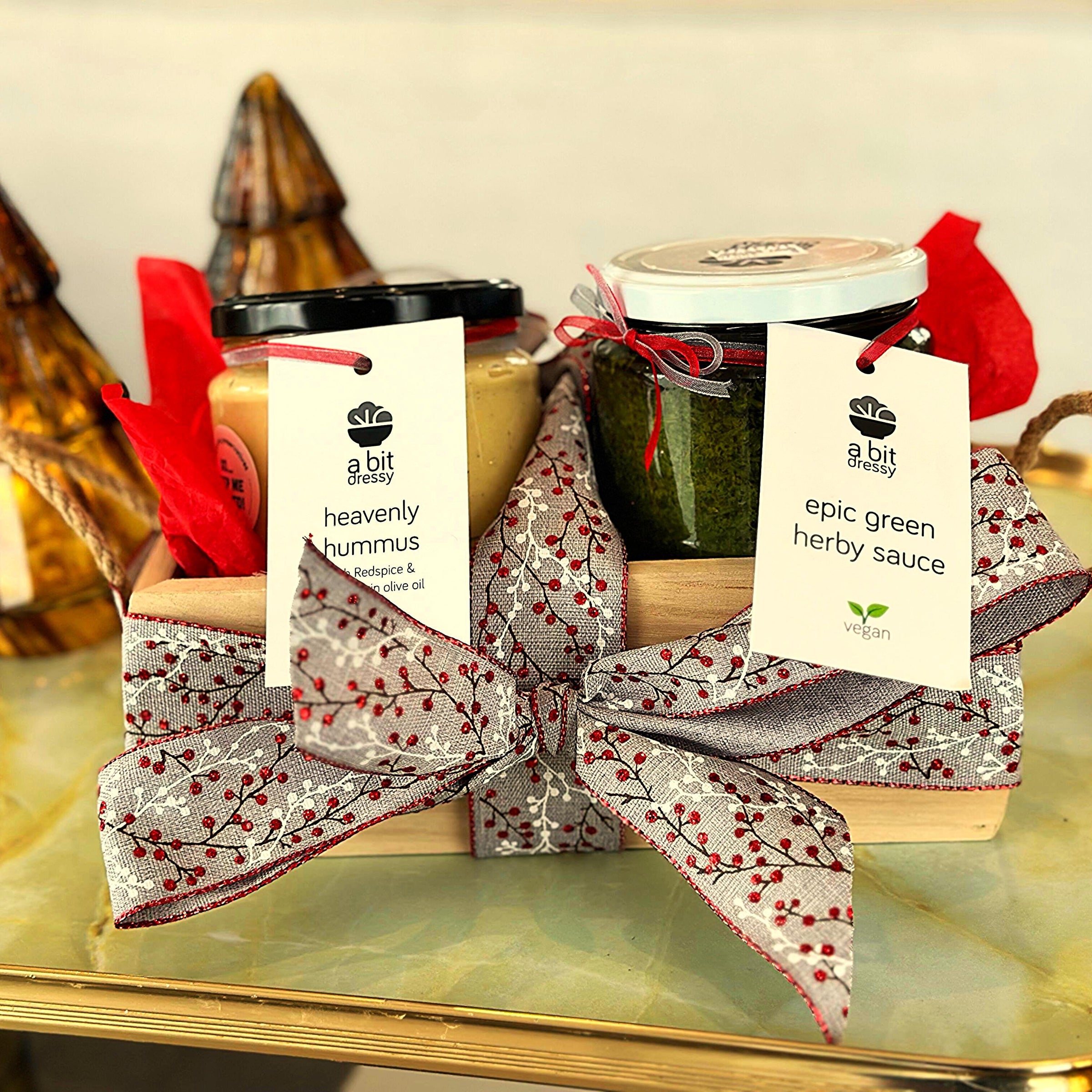 EPIC GREEN HERBY SAUCE & HEAVENLY HUMMUS SUMMER GIFT BOX - vegan 2 x 3 ...